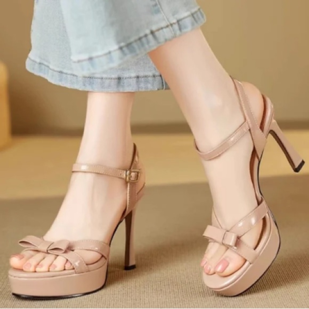 women shoes Heels